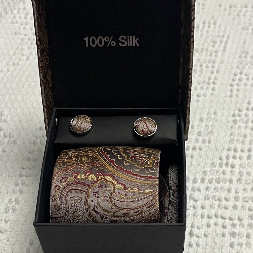 Elegant Paisley  3 Piece Silk Tie Set, Matching Cufflinks & Hanky, Gold & Brown